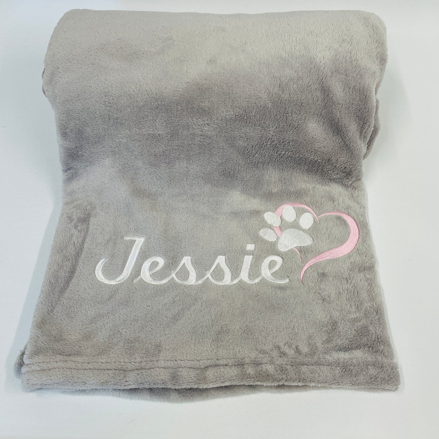 Extra Large Luxuriously Soft Fleece Pet Blanket with Embroidered Name: Personalised Dog Blanket