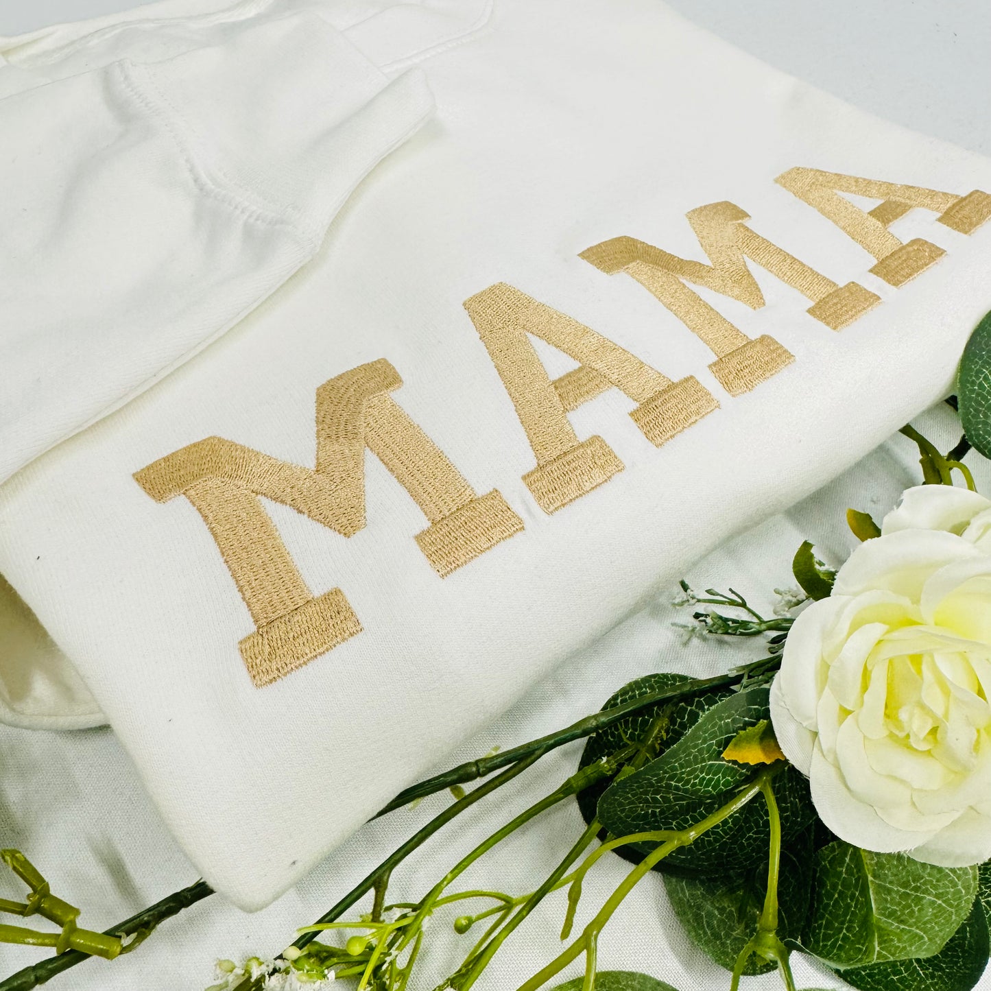 MAMA Embroidered Sweatshirt - Perfect for Stylish Mums & Mums-to-Be!