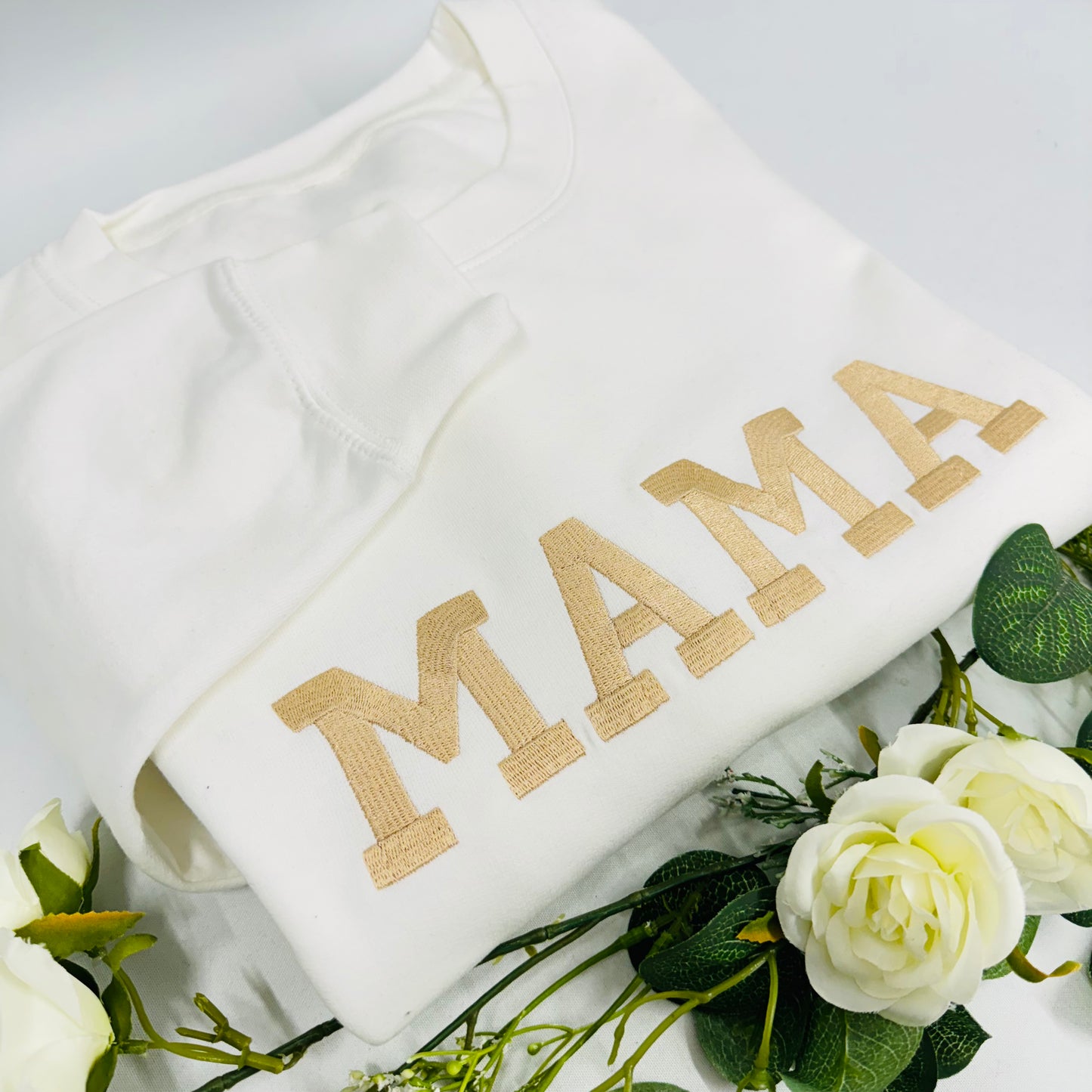 MAMA Embroidered Sweatshirt - Perfect for Stylish Mums & Mums-to-Be!
