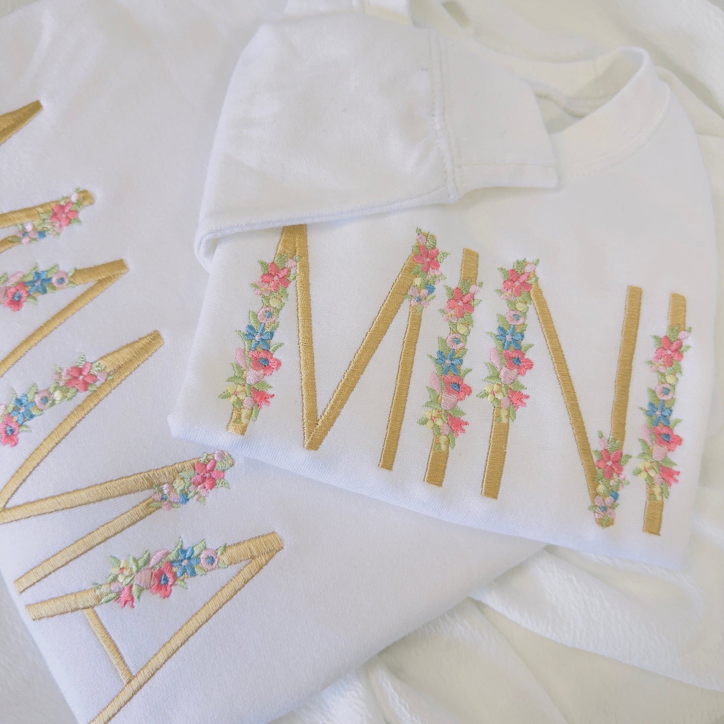 Embroidered Floral Mama and Mini Matching Sweatshirts Set. Cute Matching Jumpers