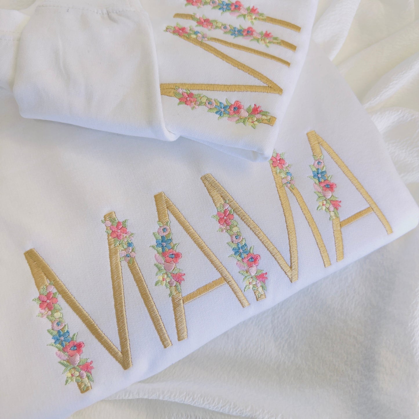 Embroidered Floral Mama and Mini Matching Sweatshirts Set. Cute Matching Jumpers