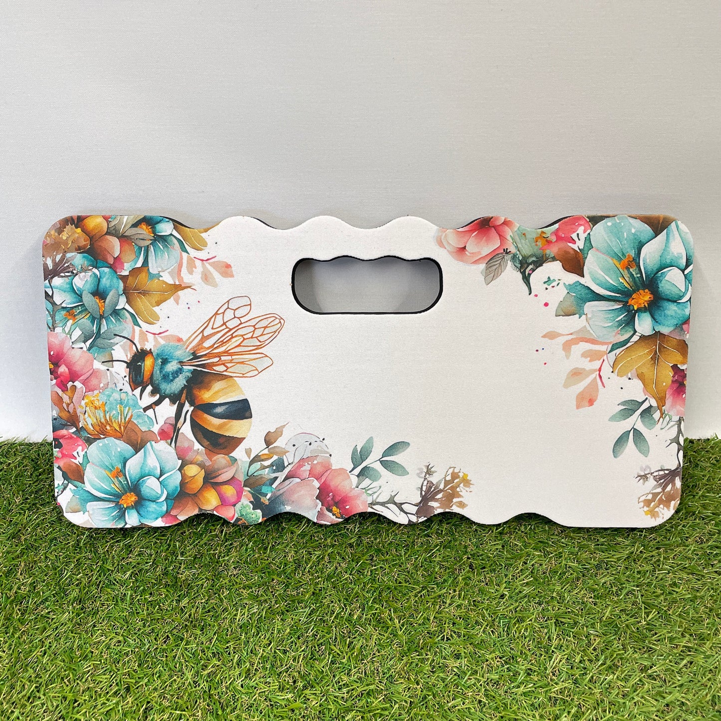 This is a vibrant printed Kneeling pad filled with vivid flowers and an extravagant bee. These are great gifts for those that love their garden or allotment. Even suitable for DIY. Buy for birthdays, Christmas or any gift reason.