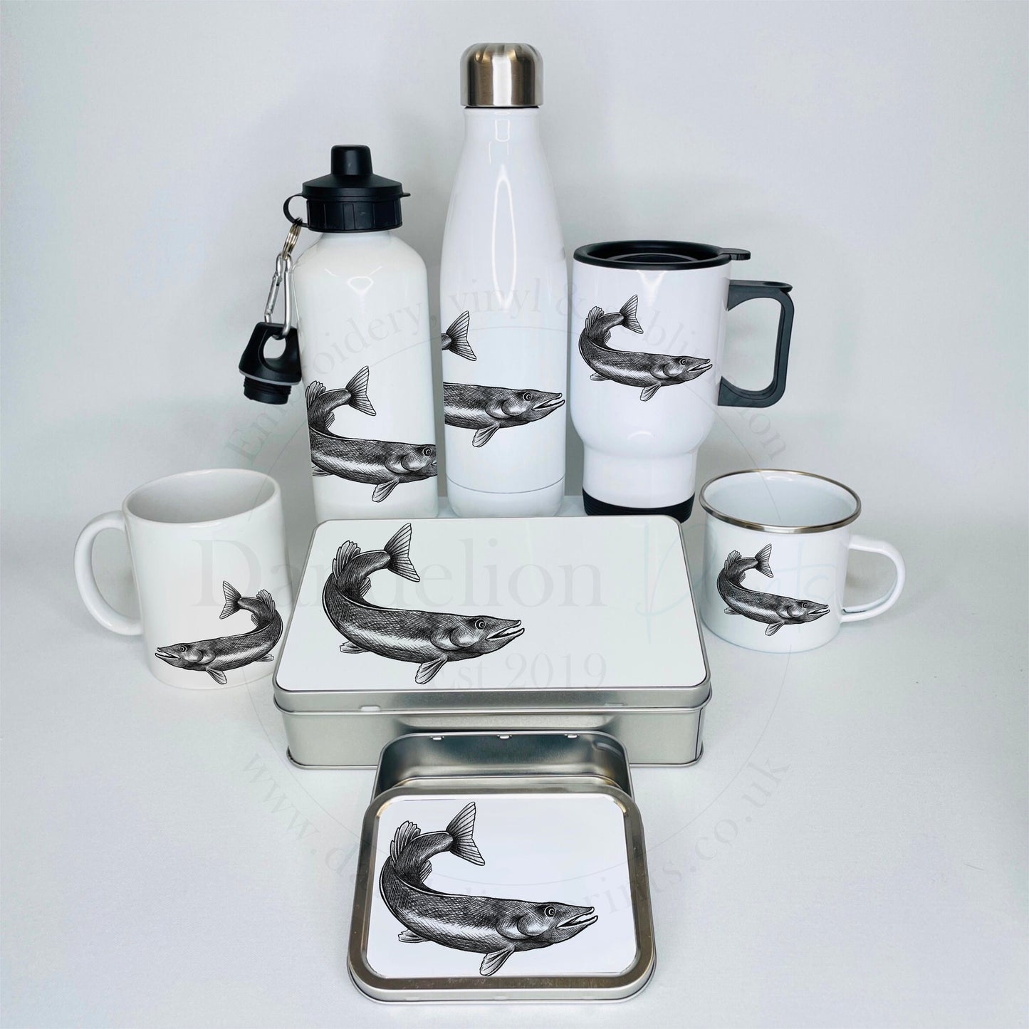 Multiple pike fish accessories gifts including drinks flasks, mugs, travel mugs, enamel mugs and tins. If you’re looking for a gift for a fisherman you’re sure to find something here.